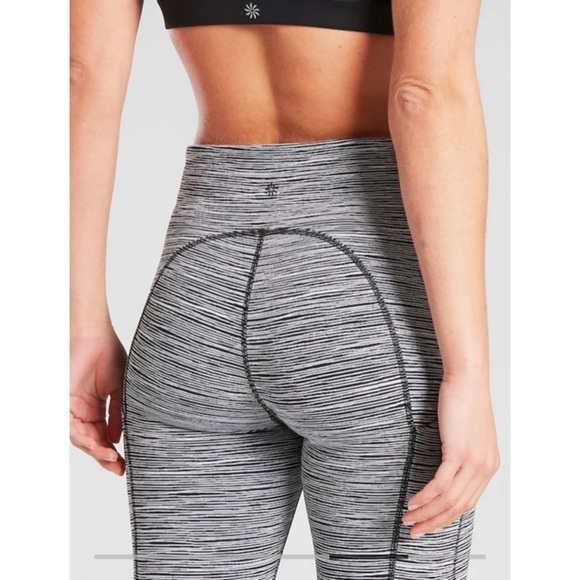 NWT Athleta Ultimate Linear Lines Cropped Leggings - Picture 9 of 13